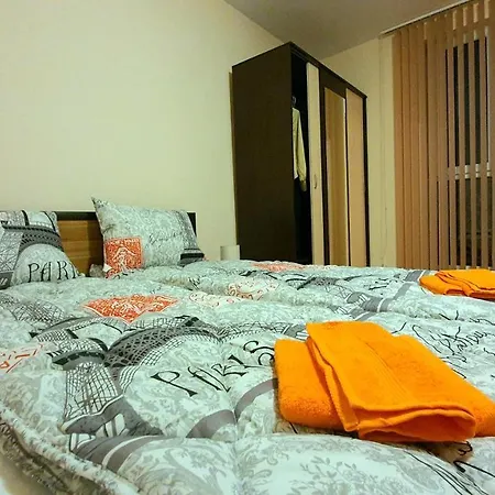 Minimalist 1Br Flat With Free 24-Hour Monitored Garage * Várna