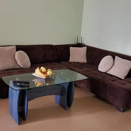 Minimalistic 1br Flat With A Parking Spot Apartmán