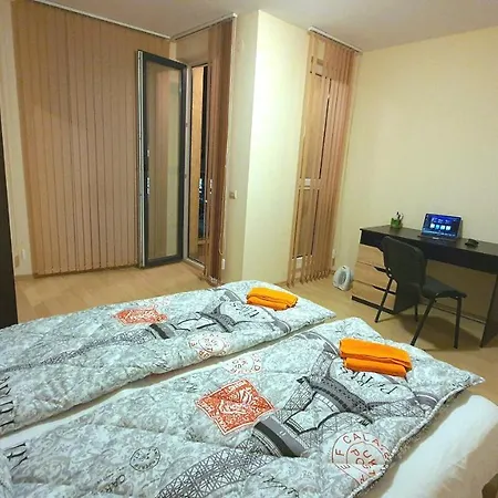 Minimalist 1br Flat With Free 24-hour Monitored Garage Apartament *