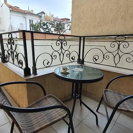 Minimalistic 1br Flat With A Parking Spot