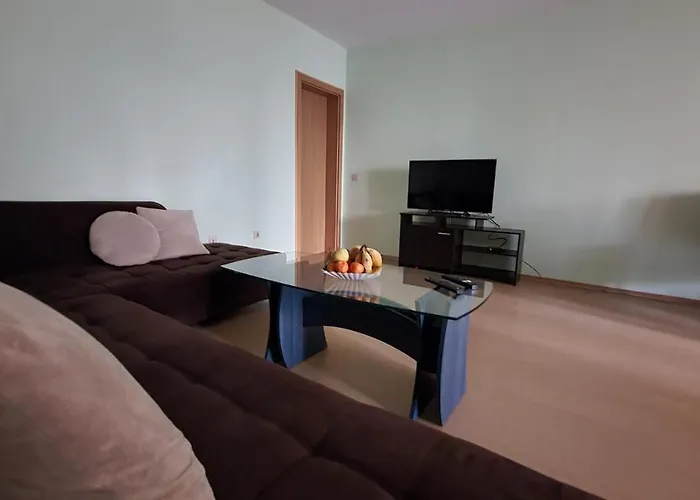 Minimalistic 1br Flat With A Parking Spot Апартамент