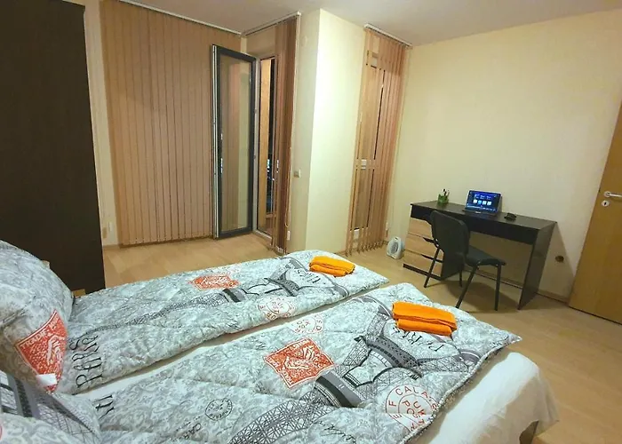 Minimalistic 1br Flat With A Parking Spot Апартамент *